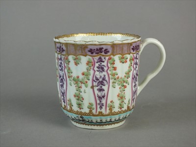 Lot 496 - Worcester 'Hop Trellis' coffee cup, circa 1775