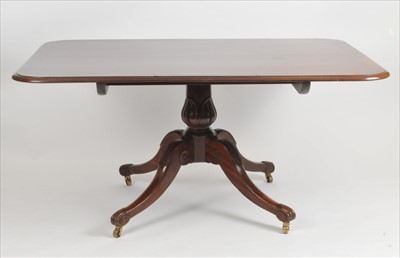 Lot 357 - A good quality tilt-top mahogany breakfast / dining table