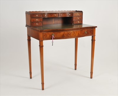 Lot 356 - A good quality Regecny style ladies writing desk