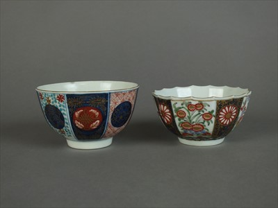 Lot 501 - Two Worcester imari tea bowls, circa 1760