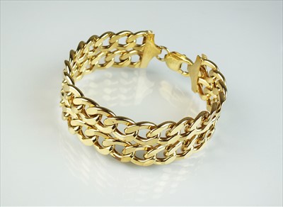 Lot 106 - A 9ct gold double flat curb link bracelet