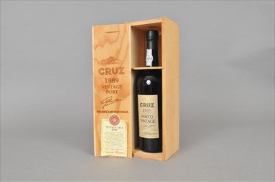Lot 279 - A bottle of Cruz 1989 Porto Vintage