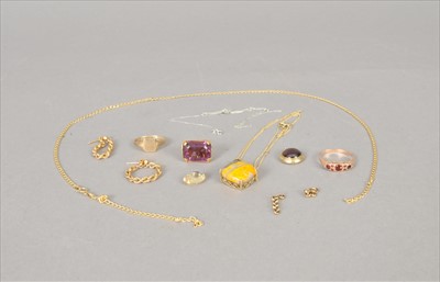 Lot 88 - A small collection of jewellery