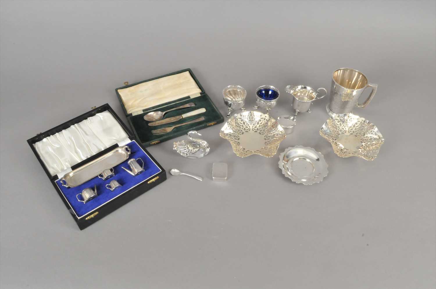 Lot 54 - A small collection of silver