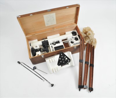 Lot 237 - A large Japanese cased ‘Topic’ astronomical telescope