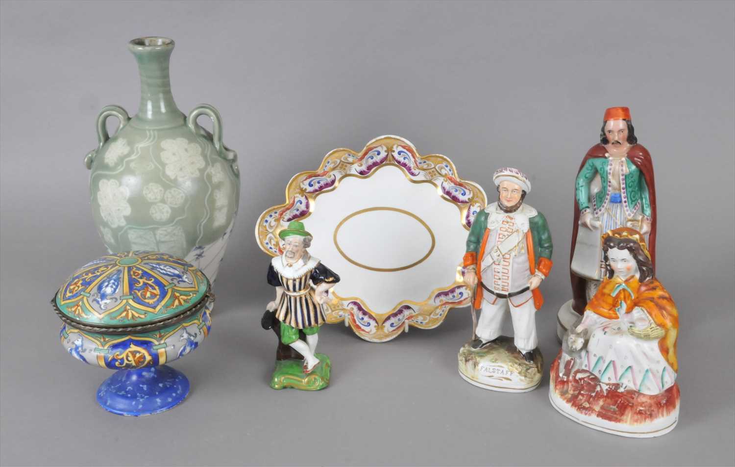 Lot 9 - Late 19th century/20th century ceramics