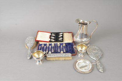 Lot 314 - A small collection of silver and white metal