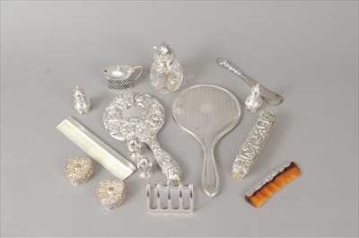 Lot 366 - A small collection of silver and white metal