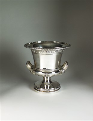 Lot 23 - An Edwardian silver champagne/wine cooler