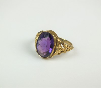 Lot 128 - A late 19th century single stone amethyst ring