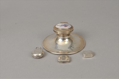 Lot 351 - A silver mounted presentation inkwell