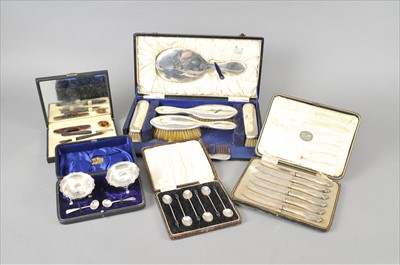 Lot 363 - A small collection of cased silver and a manicure set