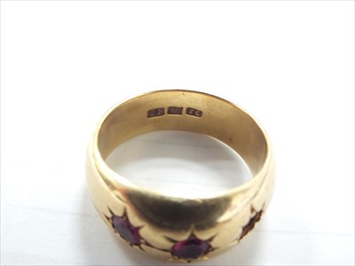 Lot 113 - An untested ruby ring