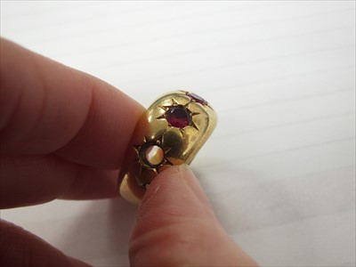 Lot 113 - An untested ruby ring