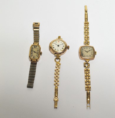 Lot 164 - A quantity of three 9ct ladies wristwatches.
