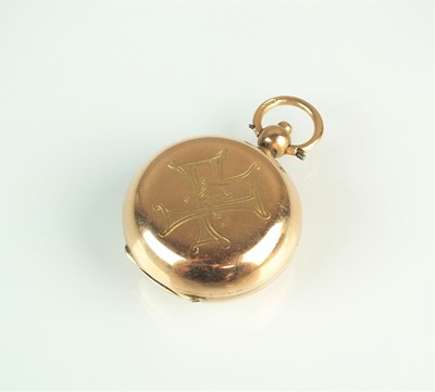Lot 140 - A 9ct rose gold sovereign case
