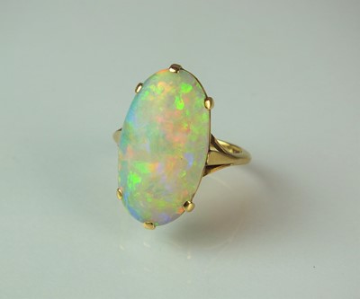 Lot 162 - A single stone opal ring