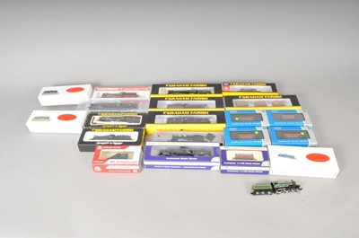 Lot 435 - A comprehensive collection of boxed N gauge model railway models