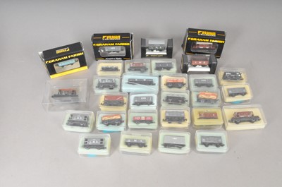 Lot 435 - A comprehensive collection of boxed N gauge model railway models