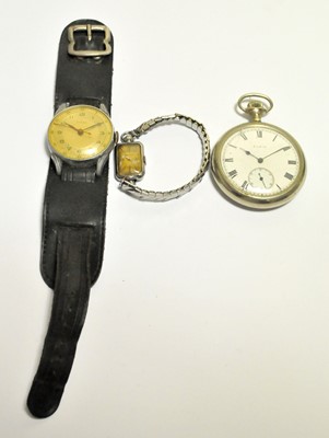 Lot 168 - A ladies Jaeger-LeCoultre in stainless steel...