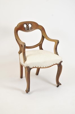Lot 358 - A good quality Victorian mahogany framed armchair