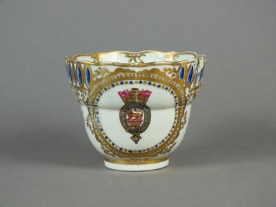 Lot 213 - Rare Caughley 'Frederick Duke of York' chocolate cup