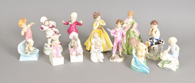 Lot 201 - A collection of Royal Worcester figures