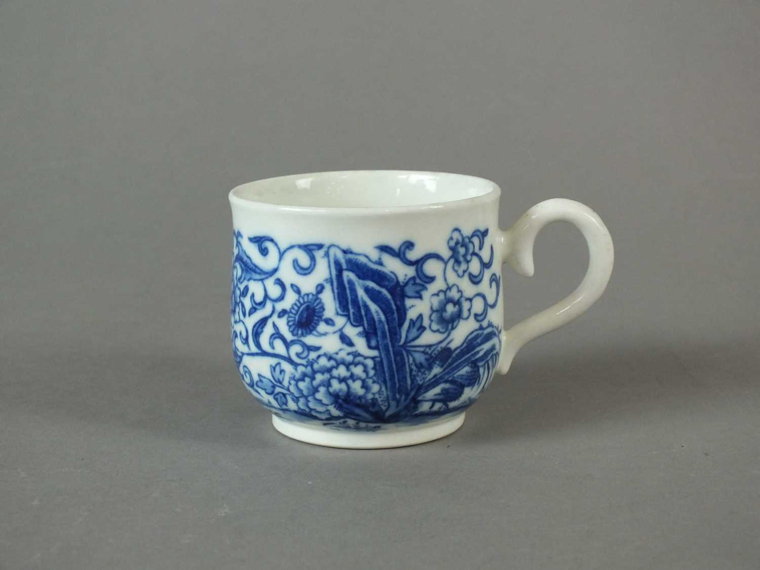 Lot 194 - A Caughley custard cup, circa 1778-92