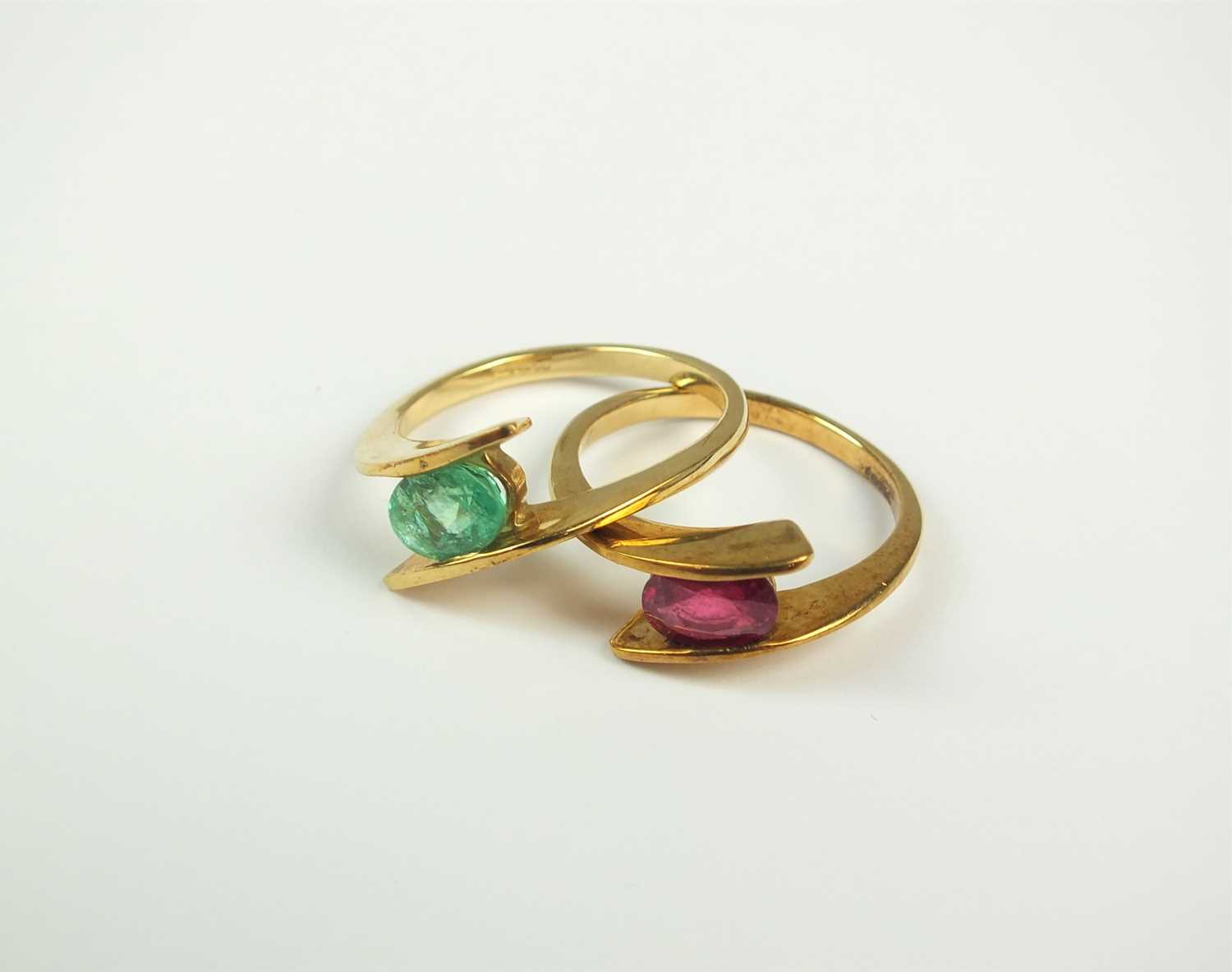 Lot 51 - Two 9ct gold stone set rings