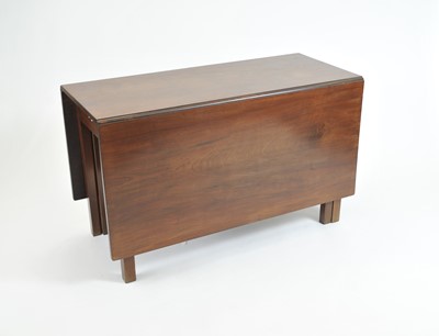 Lot 405 - A heavy mahogany Pembroke table