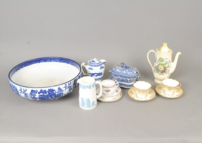 Lot 212 - A large mixed quantity of ceramics