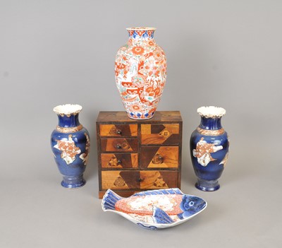 Lot 237 - A Japanese collection