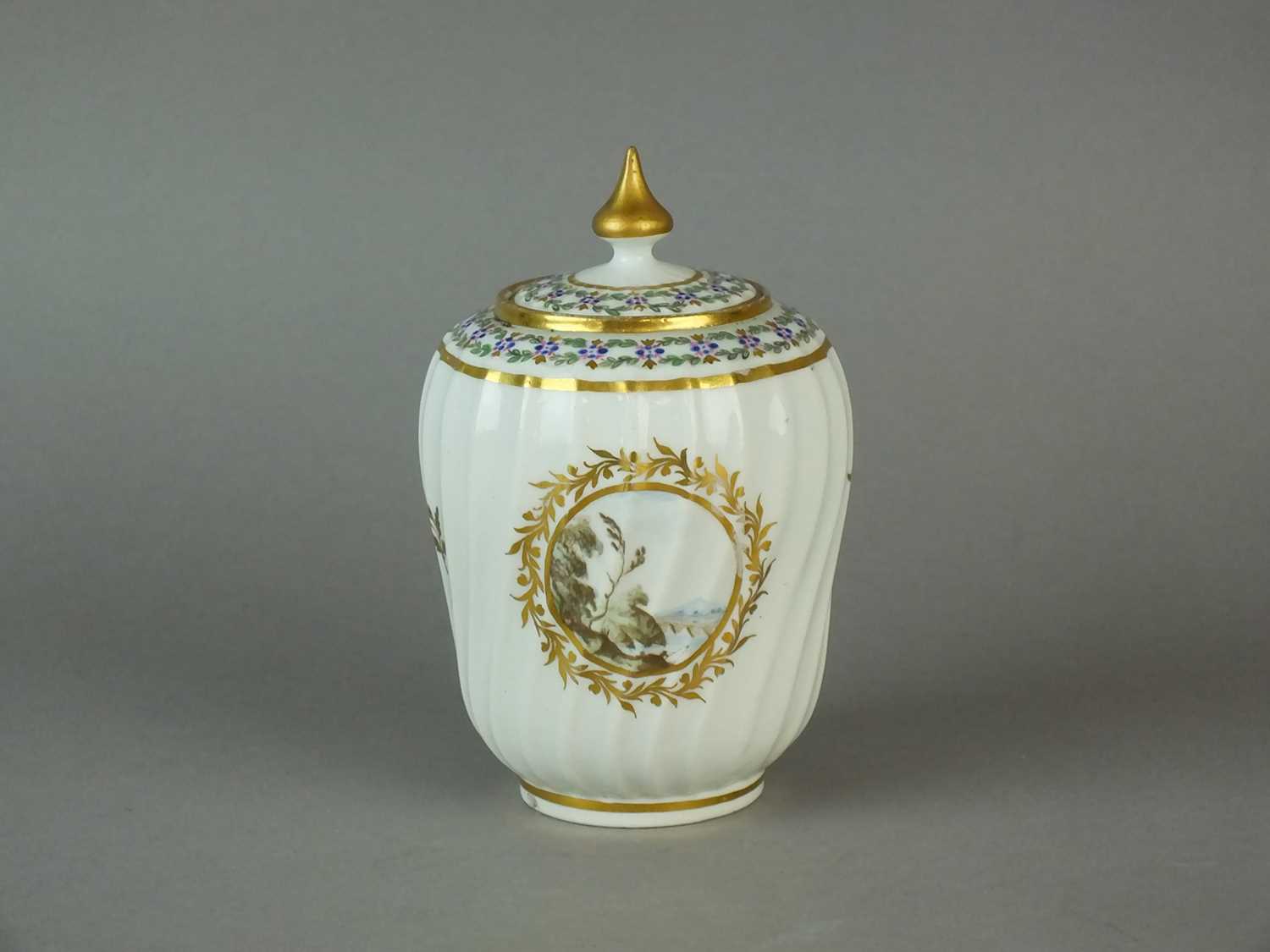 Lot 217 - A Caughley polychrome tea canister and cover, circa 1792-94