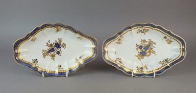 Lot 293 - A pair of Caughley 'Dresden Flowers' dessert dishes