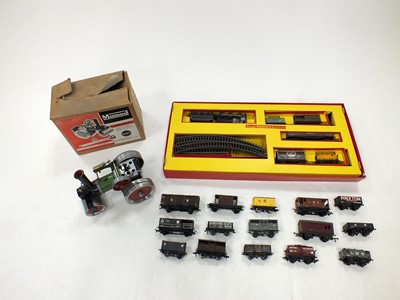 Lot 280 - A boxed Mamod engine and Tri-ang railway effects