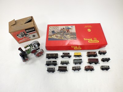 Lot 280 - A boxed Mamod engine and Tri-ang railway effects