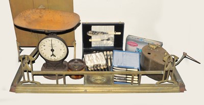 Lot 433 - A miscellaneous collection