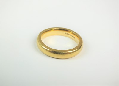 Lot 55 - An18ct yellow gold wedding band