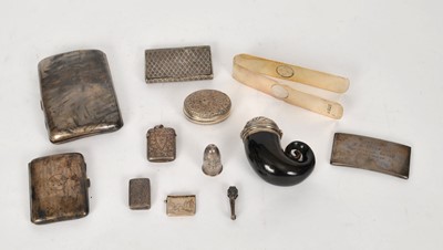 Lot 92 - A collection of silver