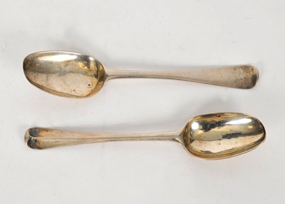 Lot 114 - Two early 18th century Irish silver spoons