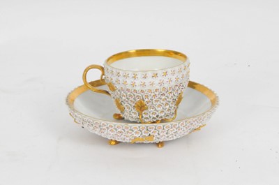 Lot 287 - A Meissen-style schneeballen teacup and saucer, 19th century