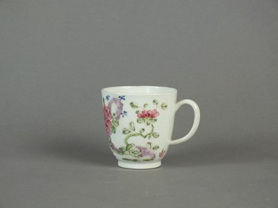 Lot 311 - Worcester and Bow coffee cups, 18th century