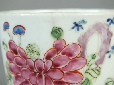 Lot 311 - Worcester and Bow coffee cups, 18th century