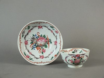 Lot 314 - Baddeley Littler teabowl and saucer, circa 1780-85