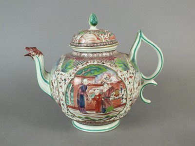 Lot 293 - A Seth Pennington Liverpool teapot and cover, circa 1780