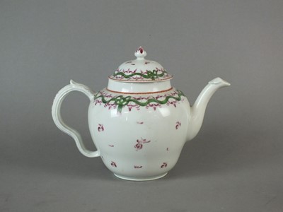 Lot 315 - A Richard Champion's Bristol teapot and cover, circa 1775