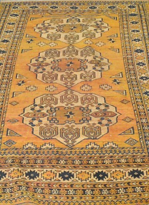 Lot 565 - An Eastern rug