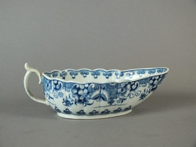 Lot 257 - Worcester 'Doughnut Tree' sauceboat