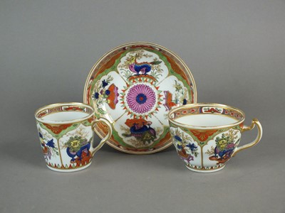 Lot 330 - Chamberlain's Worcester 'Dragons in Compartments' trio