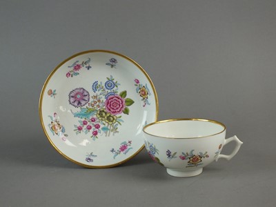 Lot 268 - Derby teacup and saucer, circa 1800